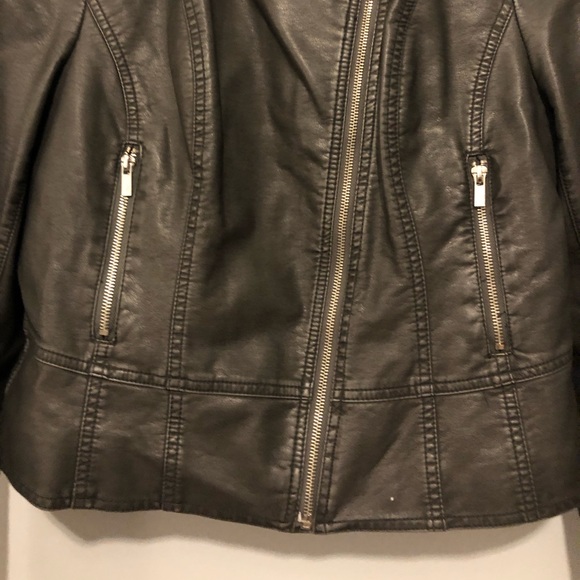 Black Rivet Designer Jacket - Picture 5 of 9